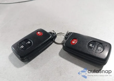 2011 Toyota Prius Three из США, поврежденный, VIN JTDKN3DU4B5343523